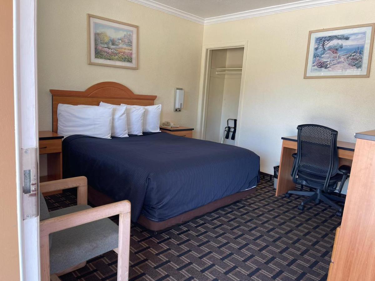 Budget Queen Room Non Smoking
