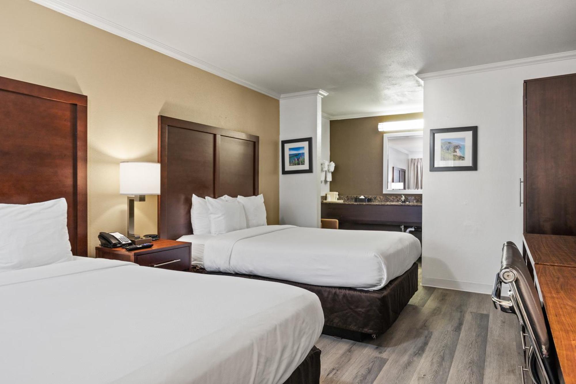 Double Room Two Double Beds Non-Smoking