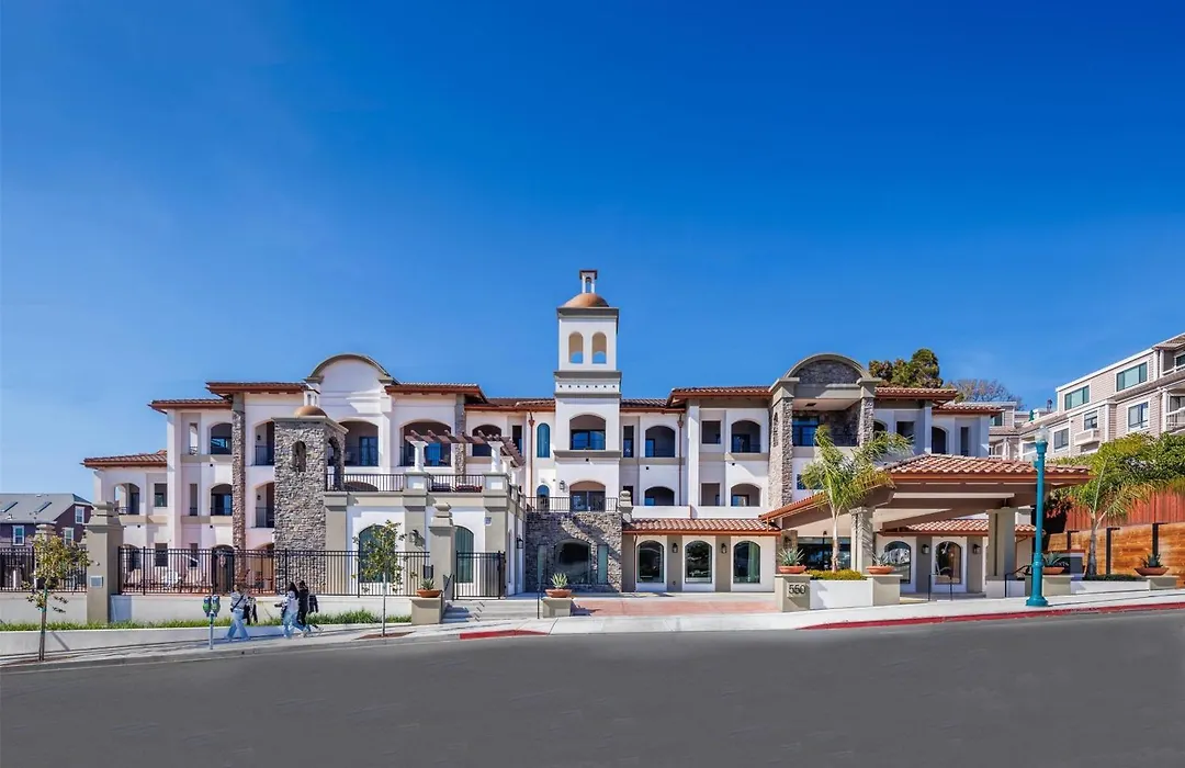 La Quinta Inn & Suites By Wyndham Santa Cruz-1