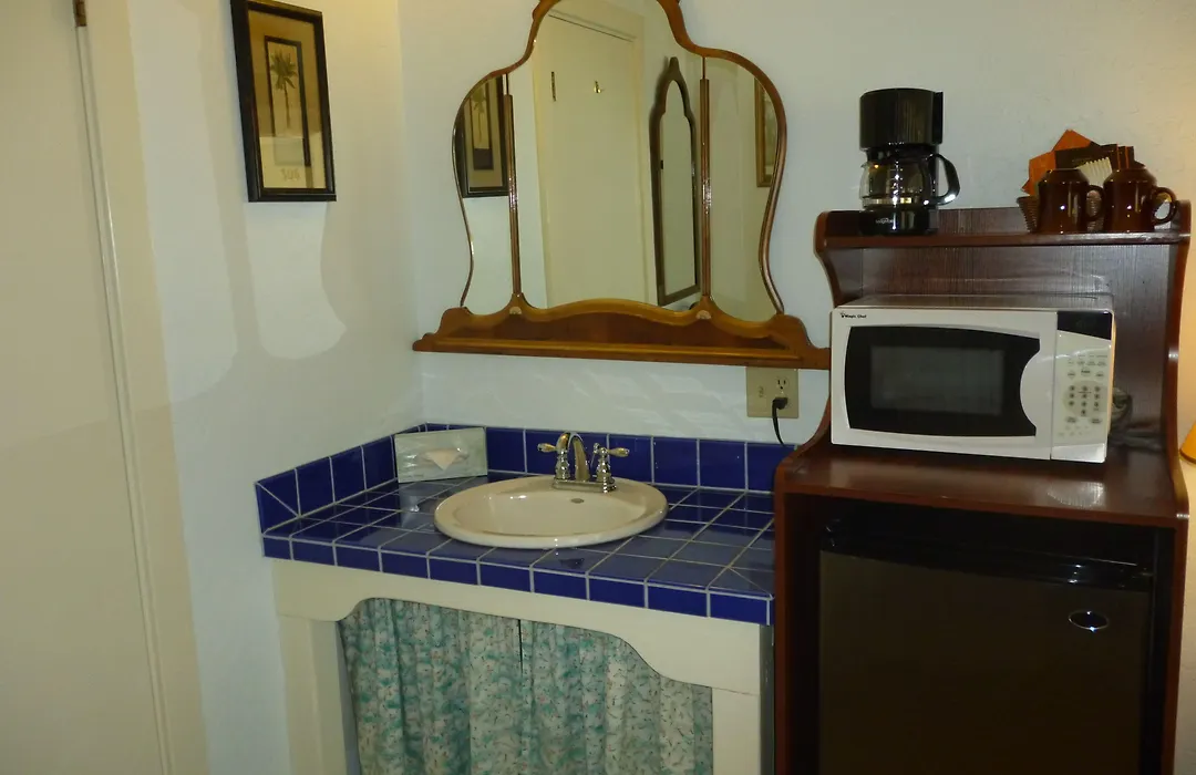 Harbor Inn-1