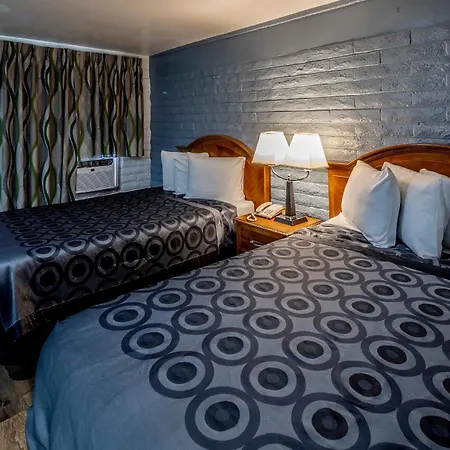 Hitching Post Studios Inn-2