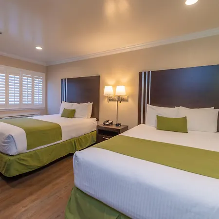 Ocean Pacific Lodge-3