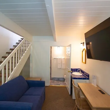Harbor Inn-2