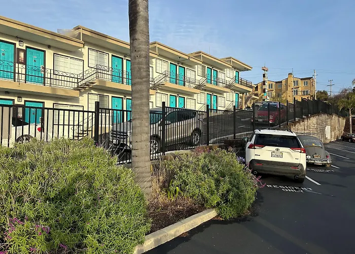 Fireside Inn By The Beach Boardwalk & Bowling Santa Cruz